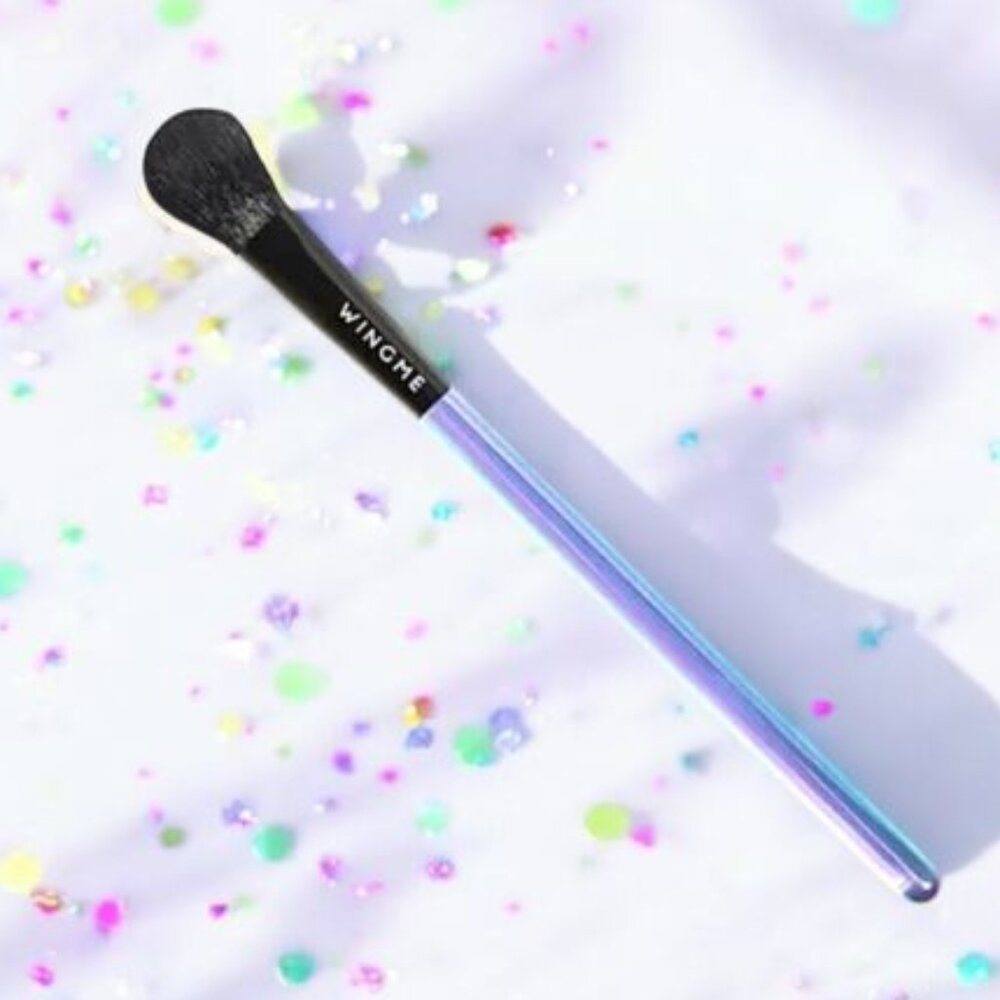 WINGME All-Over Eyeshadow Brush -‎ NEW IN PACKAGE!